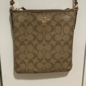 Messenger Crossbody Signature Canvas